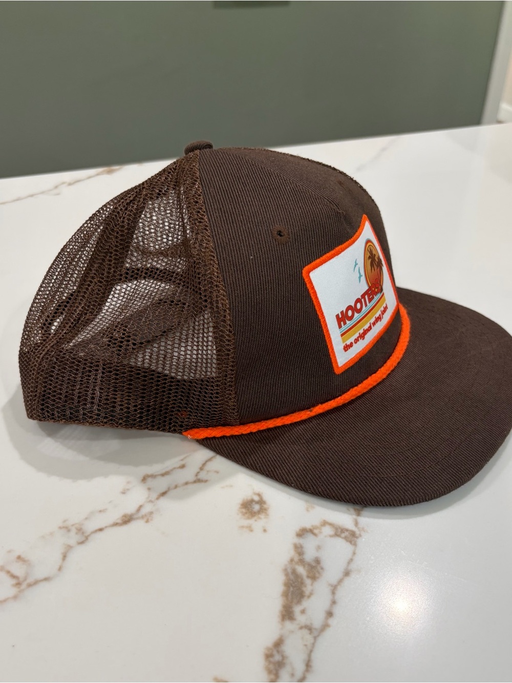 Hooters Brown Hat with Orange Trim Trucker Cap, snapback - Picture 2 of 6